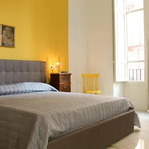 A Casa Di Enza , Palermo Italy